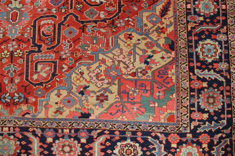 Antique Heriz Carpet 282 x 381cm / 9'3" x 12'5"