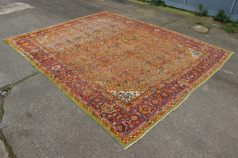 Antique Mahal Carpet, Green Field 264 x 325cm / 8'8" x 10'8"