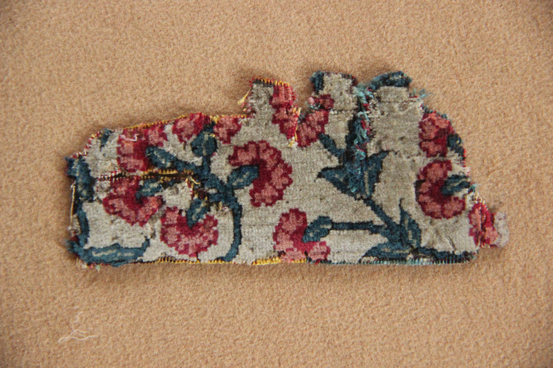 17th Century Mughal Silk Rug Fragment 4 x 10cm / 1.33" x 3.33"