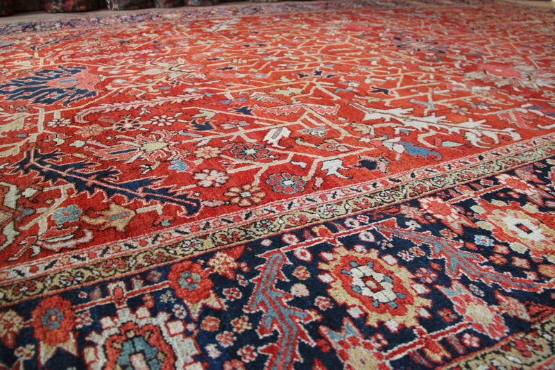 Antique Fine Heriz Carpet 290 x 444cm / 9'6" x 14'6"