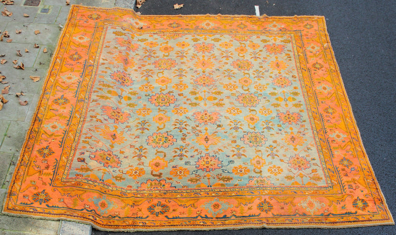 Antique Oushak Carpet 420 x 467cm / 13'9" x 15'4"