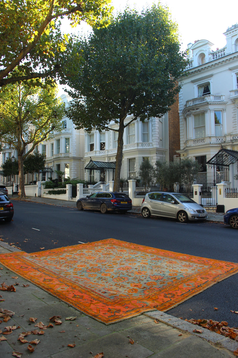 Antique Oushak Carpet 420 x 467cm / 13'9" x 15'4"