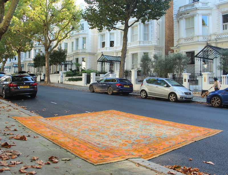 Antique Oushak Carpet 420 x 467cm / 13'9" x 15'4"