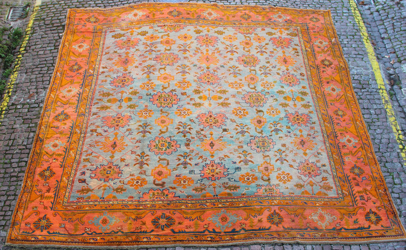 Antique Oushak Carpet 420 x 467cm / 13'9" x 15'4"