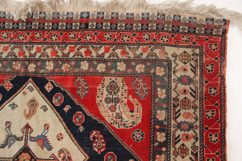 Fine Antique Qashqai Rug 130 x 216cm / 4'3" x 7'1"