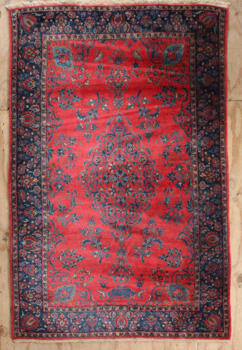 Fine Antique 'American' Sarouk, Signed 135 x 209cm / 4'5" x 6'10"