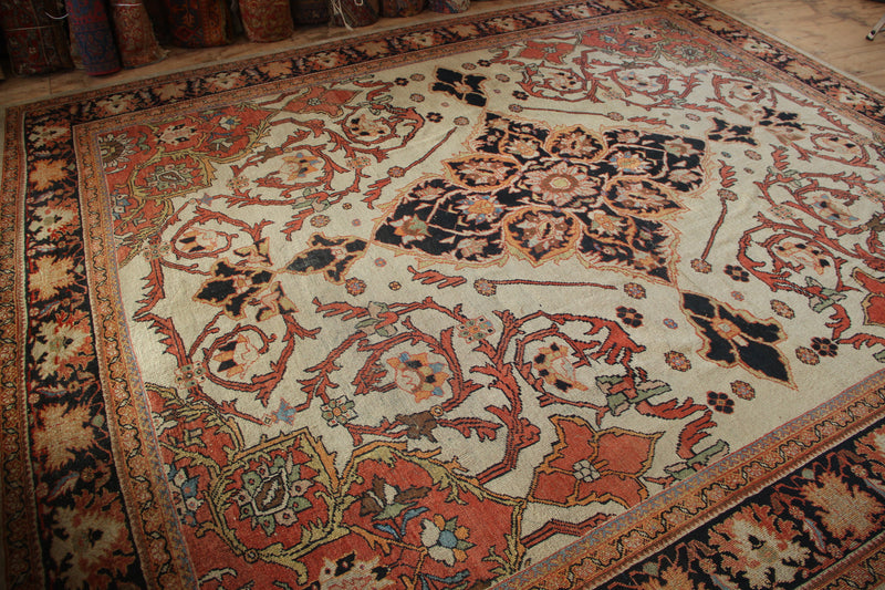 Antique Mahal Carpet 330 x 380cm / 10'10" x 12'5"