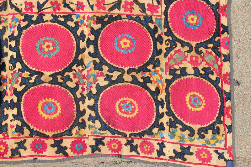 Antique Tashkent Suzani 184 x 282cm / 6'4" x 9'6"