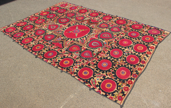 Antique Tashkent Suzani 184 x 282cm / 6'4" x 9'6"