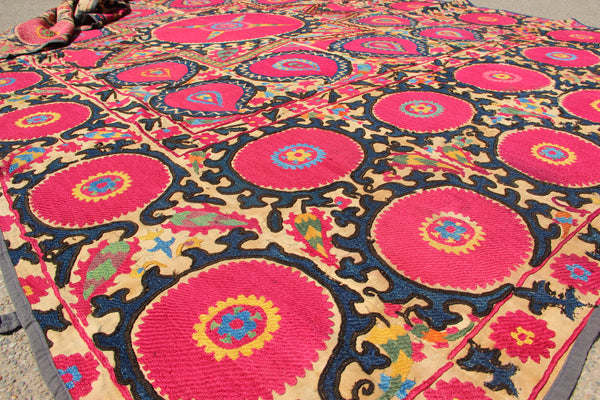 Antique Tashkent Suzani 184 x 282cm / 6'4" x 9'6"