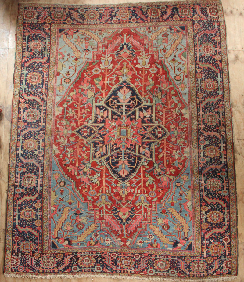Antique Heriz Carpet With Light Blue Corners 8'7" x 11'3" / 262 x 343cm
