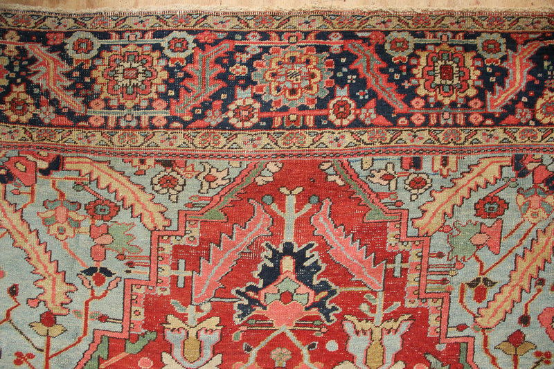 Antique Heriz Carpet With Light Blue Corners 8'7" x 11'3" / 262 x 343cm