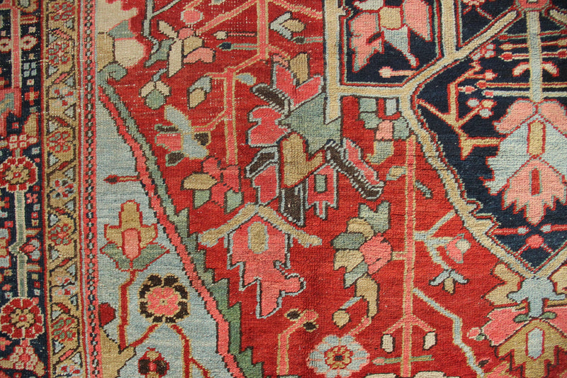 Antique Heriz Carpet With Light Blue Corners 8'7" x 11'3" / 262 x 343cm