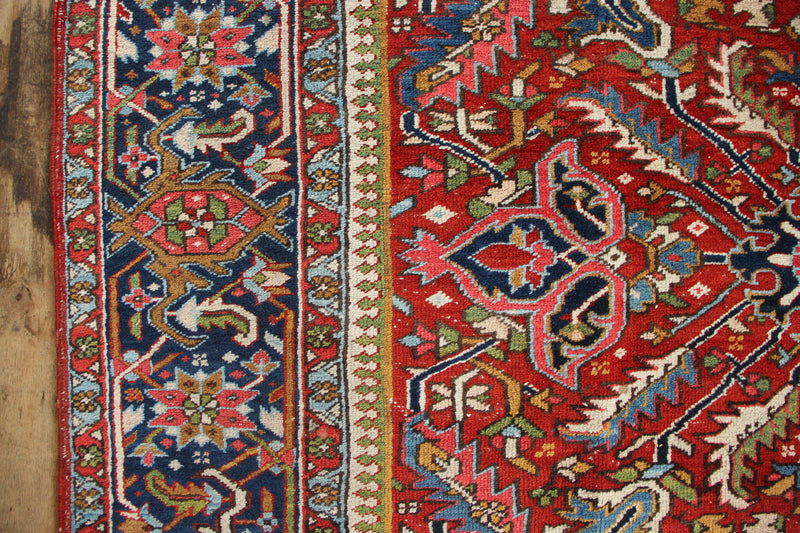 Antique Heriz Carpet 239 x 333cm / 7'10" x 10'11"