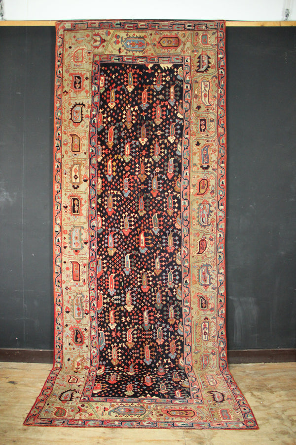 Antique Serapi Gallery Carpet 168 x 445cm / 5'6" x 14'7"
