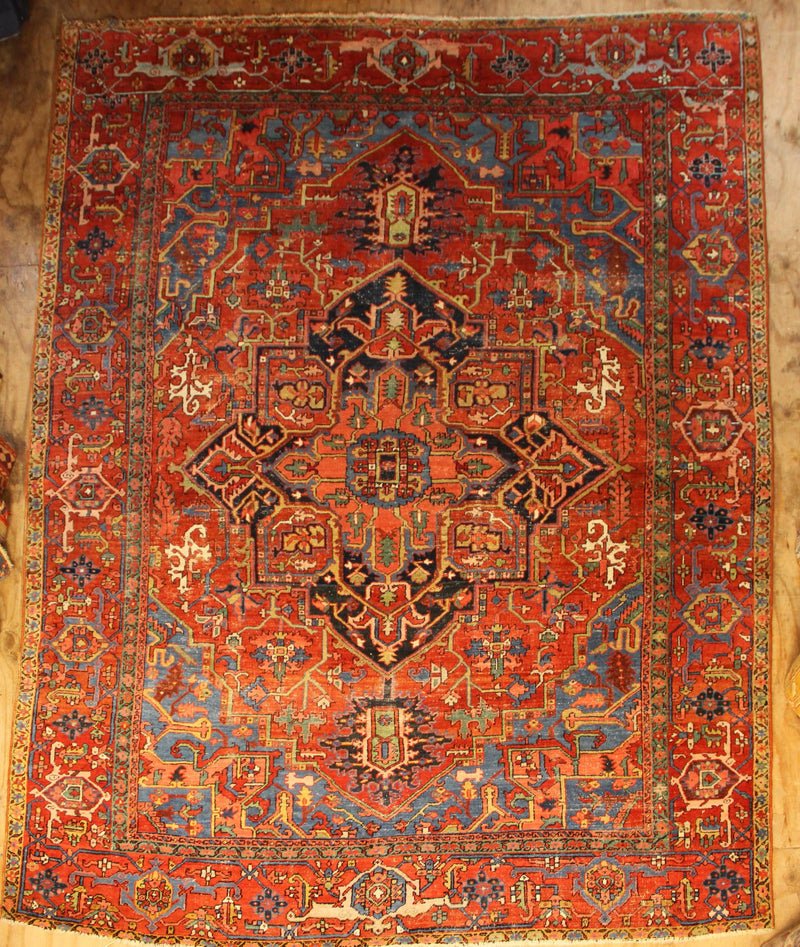 Antique Heriz, worn 292 x 388cm / 9'7" x 12'9"