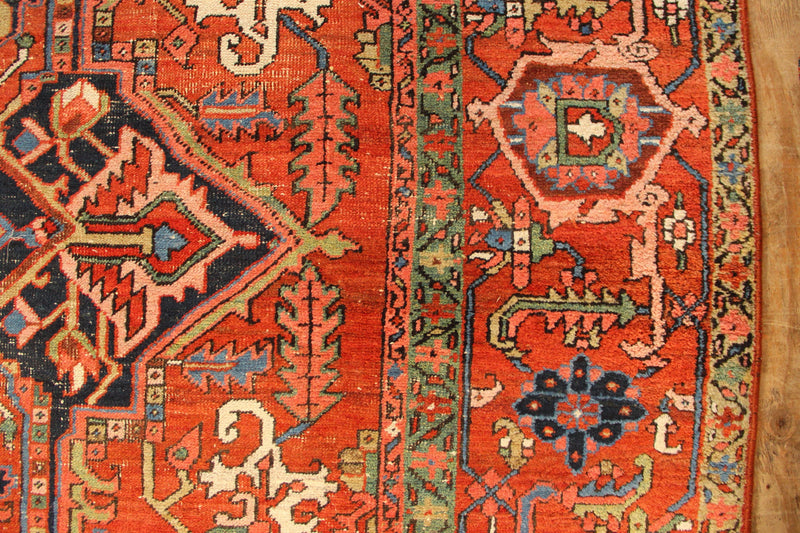 Antique Heriz, worn 292 x 388cm / 9'7" x 12'9"