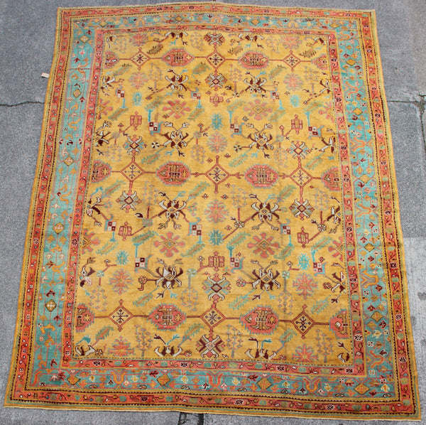 Antique Oushak Pale Gold Field 328 x 458cm / 10'9" x 15'0"