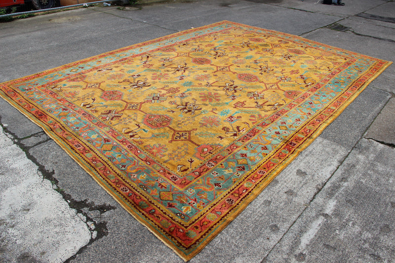 Antique Oushak Pale Gold Field 328 x 458cm / 10'9" x 15'0"