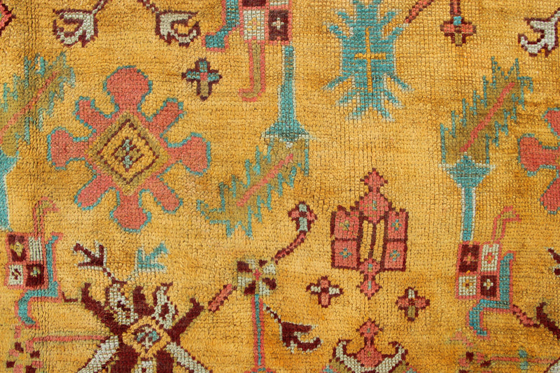 Antique Oushak Pale Gold Field 328 x 458cm / 10'9" x 15'0"