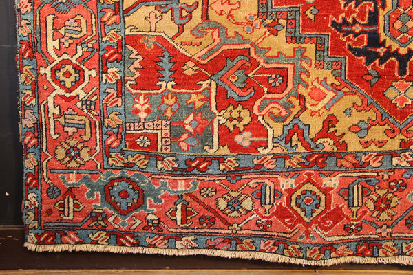 Antique Heriz Carpet Yellow Corners 261 x 309cm / 8'6" x 10'1"