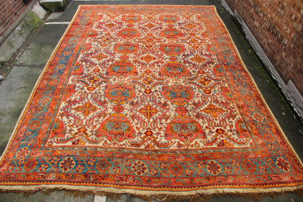 Antique Oushak Carpet, Large Ivory Field,  383 x 578cm / 12'7" x 19'0"