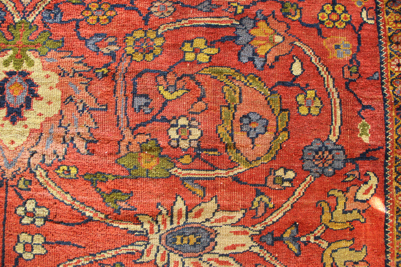 Antique Ziegler Mahal 322 x 389cm / 10'7